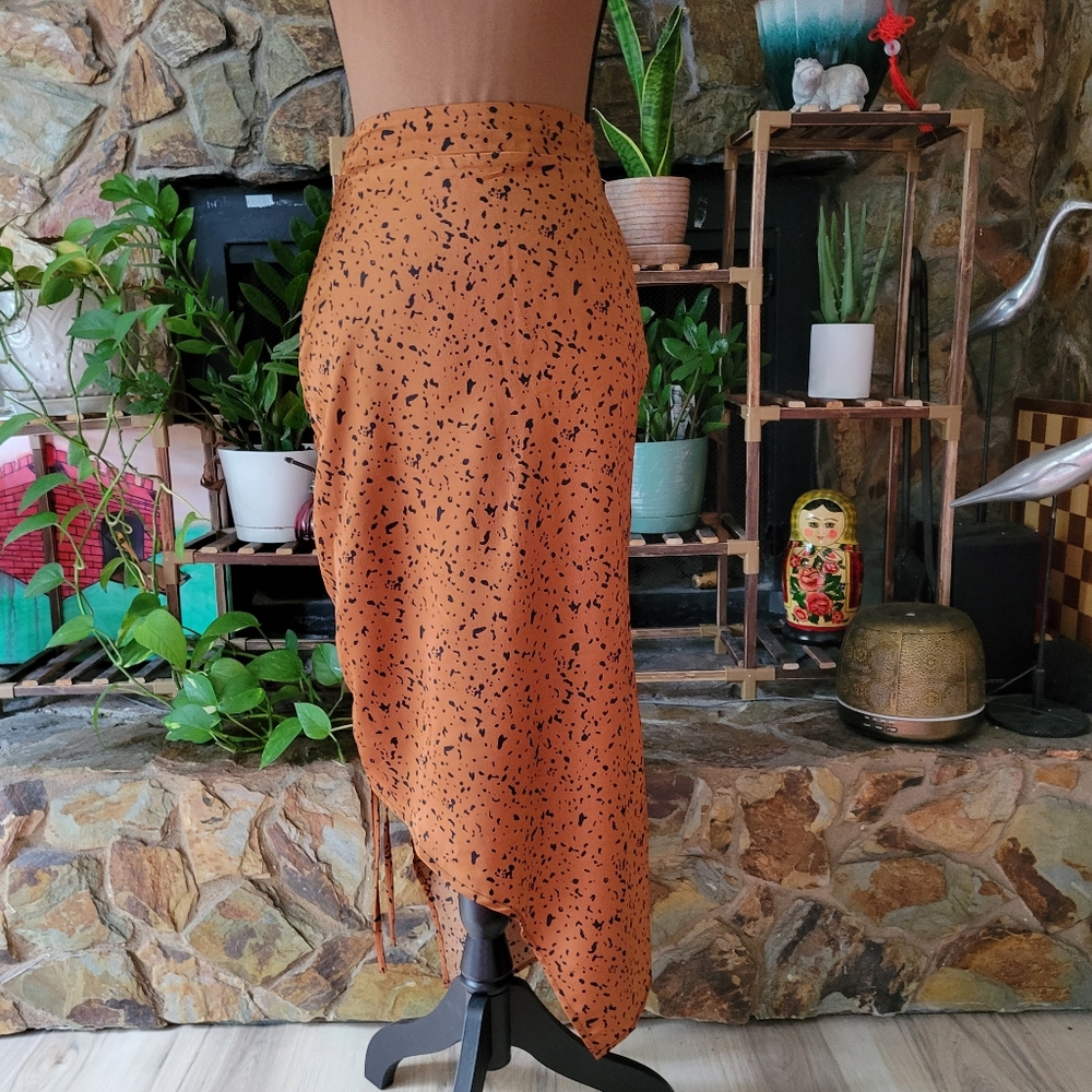 NWOT PrettyLittleThing Midi Skirt Cinched Ruched Size 4